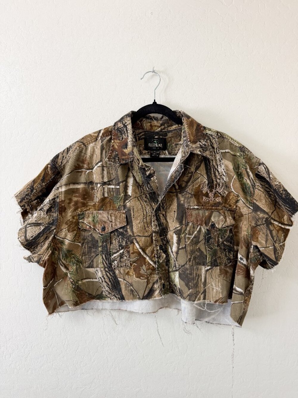 RedHead Realtree Camo Distressed Cut Off Button Down Shirt